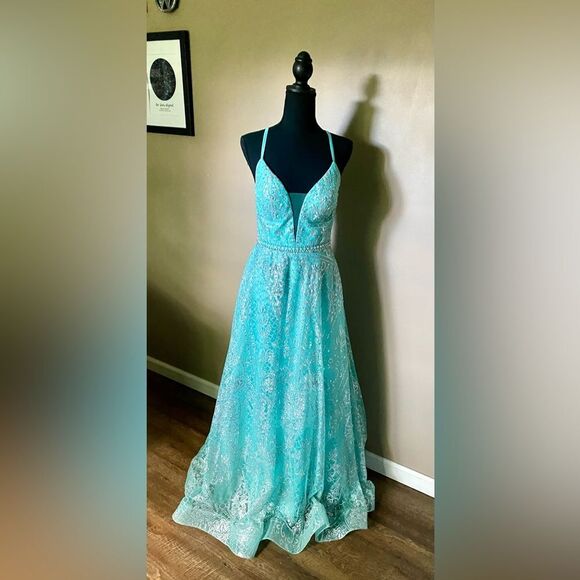 Collette for Mon Cheri aqua v-neck A-line prom gown beaded maxi sz 4 EUC - Picture 4 of 16